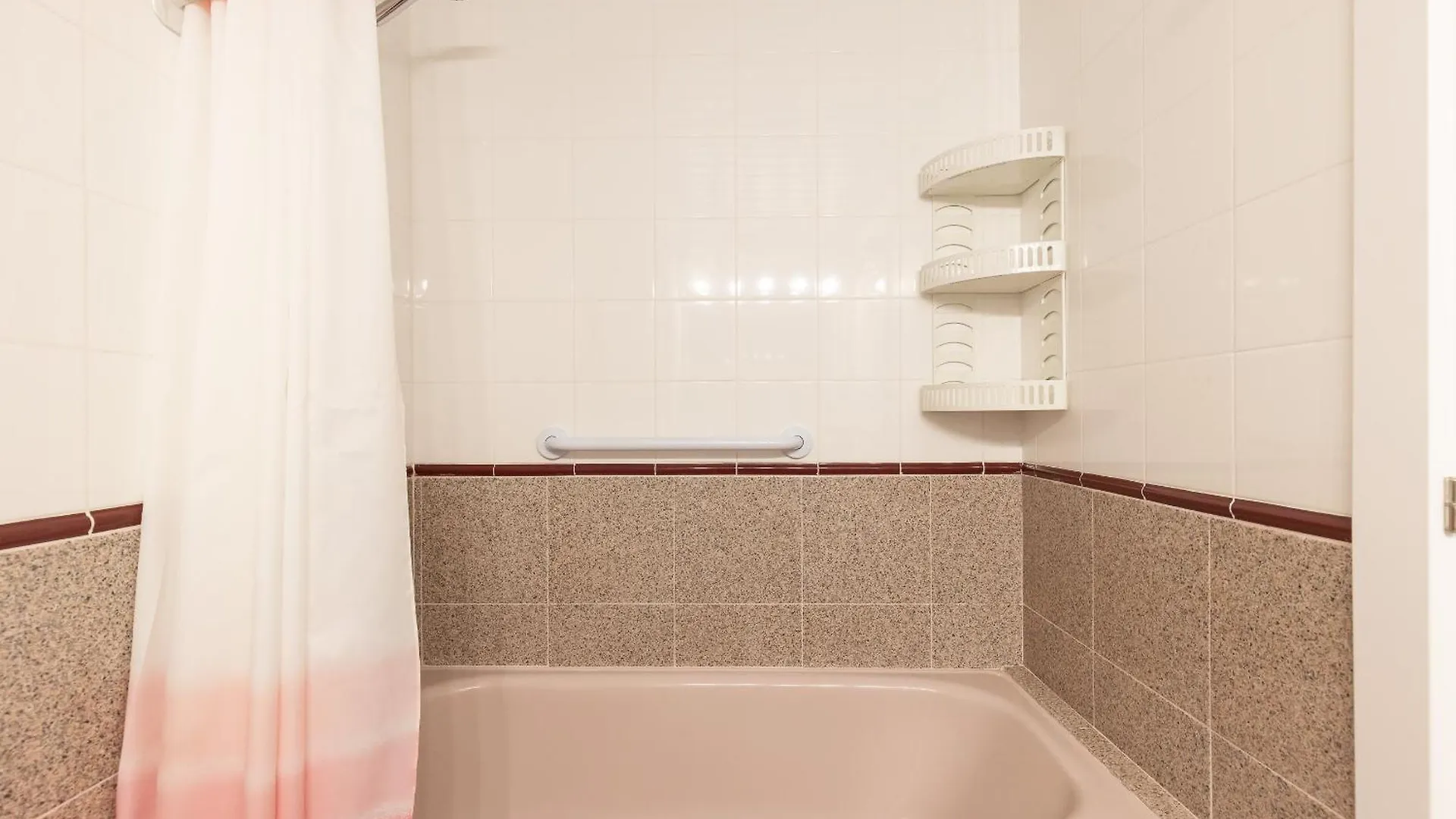 Uhc Montecarlo Niza Apartments Salou Spain