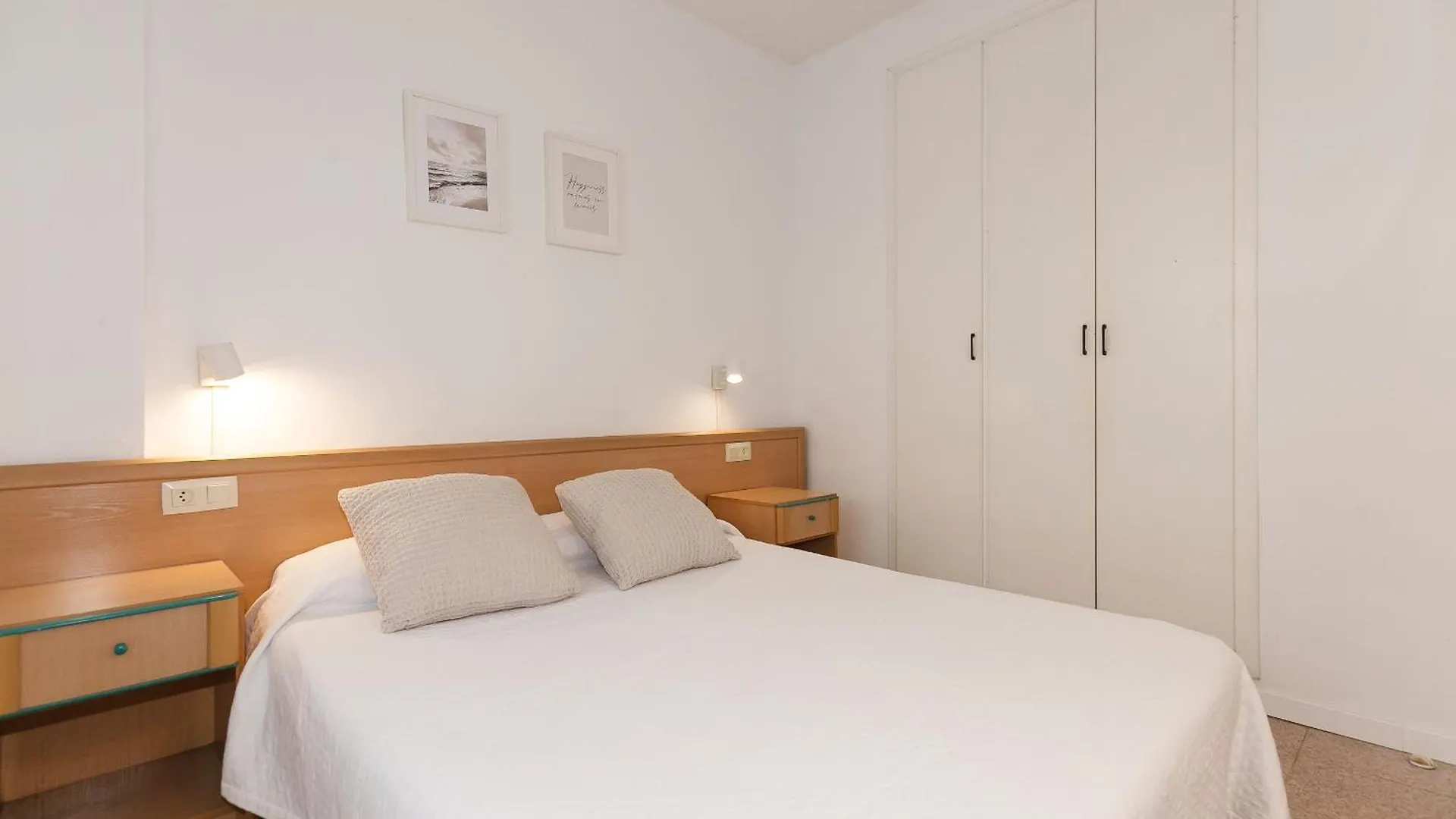 Uhc Montecarlo Apartments S104-018 Salou Spain