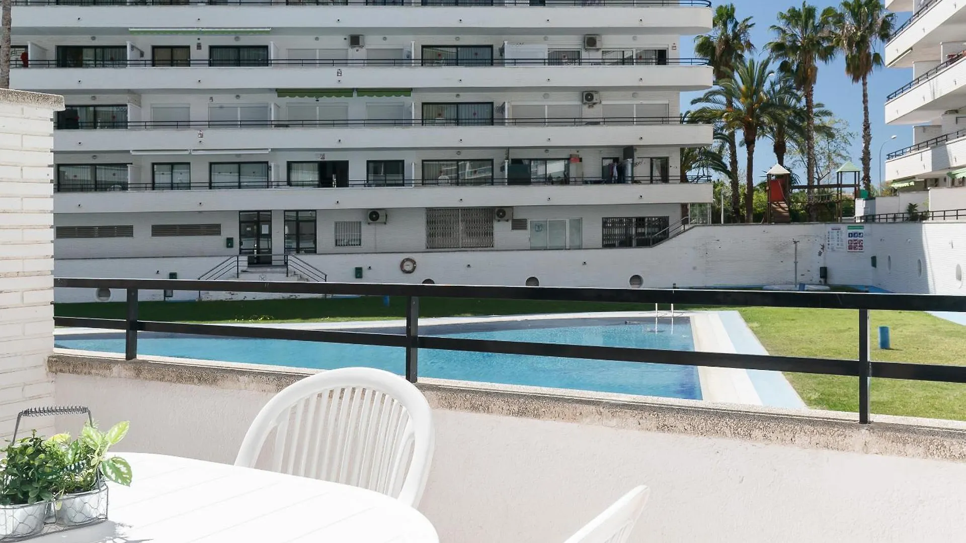 Uhc Montecarlo Niza Apartments Salou